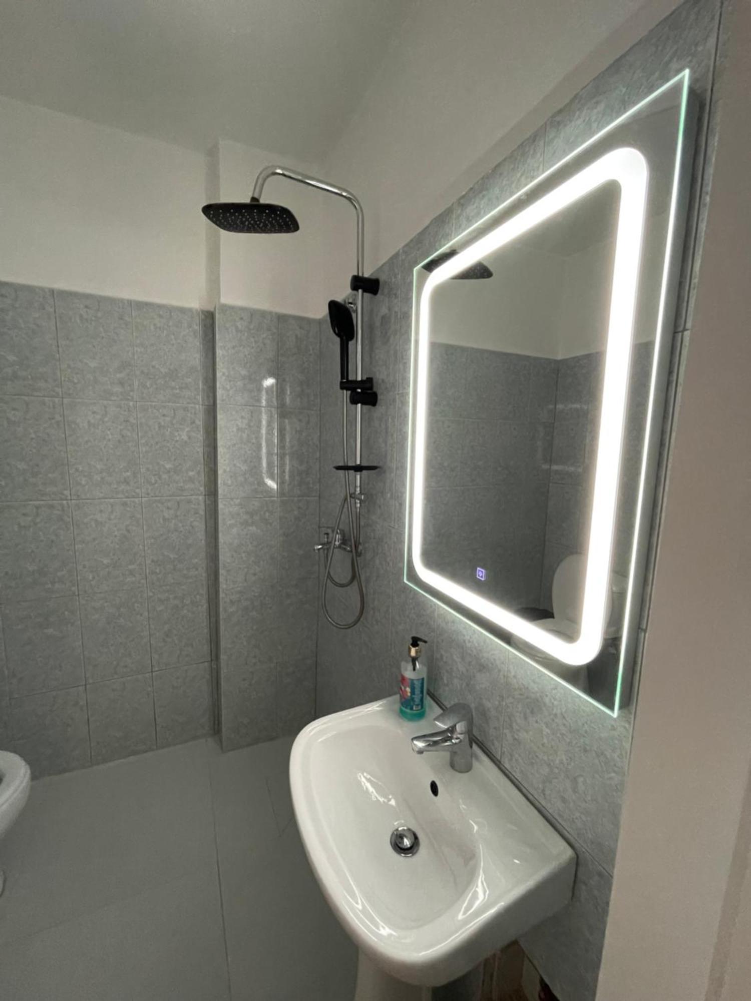 Apartament Raci *