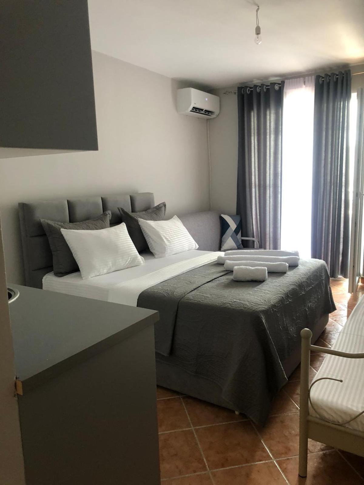 Apartament Raci *